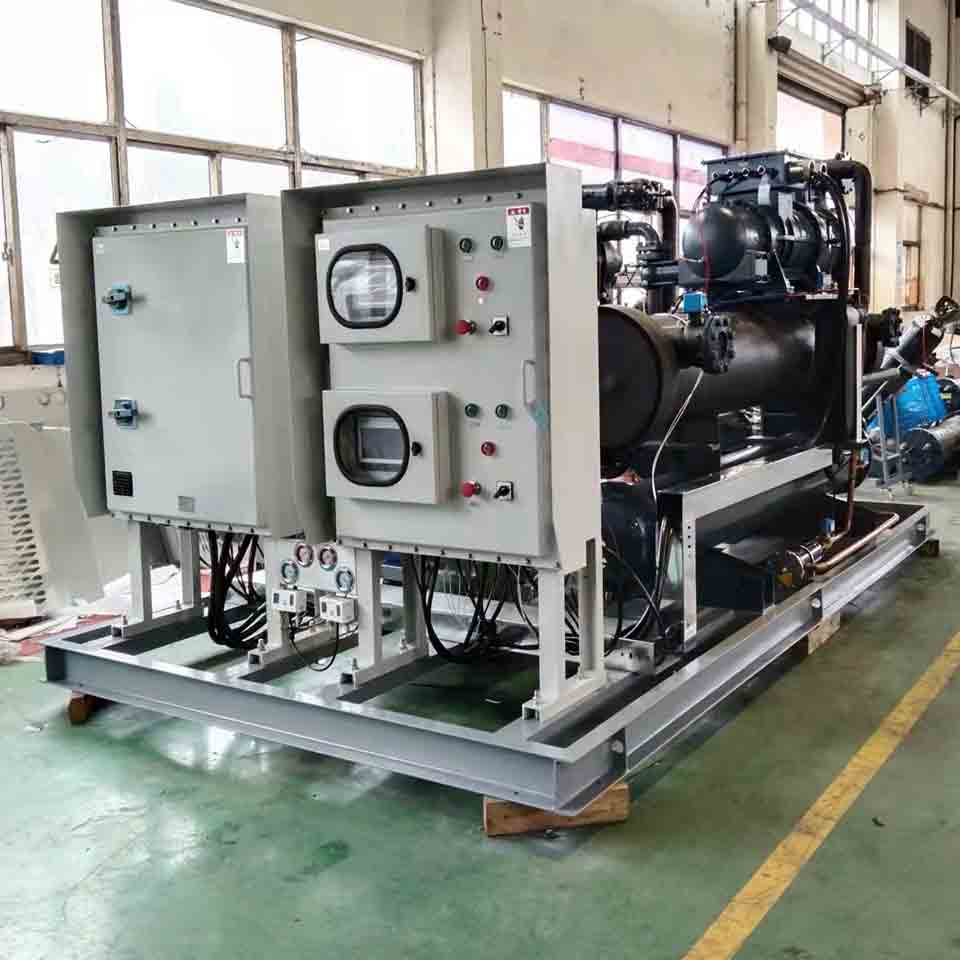 -40度雙極螺桿式制冷機組